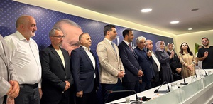 4 meclis üyesi CHP’den istifa etti Üsküdar Belediyesi AK Parti’ye geçiyor