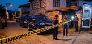 Aile içi tartışmada oğlunu ve gelinini vurdu