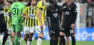 Fenerbahçe’ye sahasında büyük şok Öne geçtikleri derbiyi kaybettiler