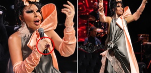 Bülent Ersoy’un Sapanca konserinde gözler yüzüğündeydi Parmağındaki servet taşıyor