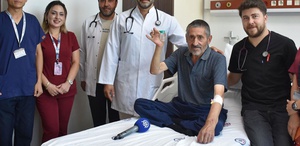 Öksürük ve yutkunamama şikayetiyle gitti, akciğerinden çıkan doktorları bile şaşkına çevirdi