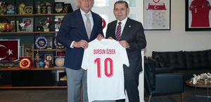 Dursun Özbek’ten, TFF Başkanı Hacıosmanoğlu’na ziyaret