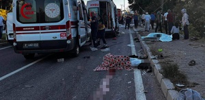 Düzce’de tır ile fındık işçilerini taşıyan araç çarpıştı: Çok sayıda ölü ve yaralı var