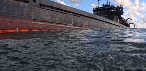 Mürettebat gemiyi terk etti Gemi haftalarca sürüklendi
