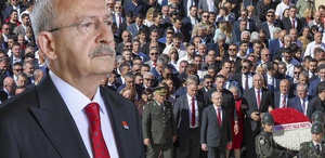 Kılıçdaroğlu Anıtkabir’de Yanında üç büyükşehir belediye başkanı vardı