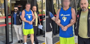 Türk bayrağına tüküren İngiliz turist tutuklandı Saygısızlığı yanına kar kalmadı