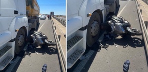 Motosikletli, hafriyat kamyonuyla çarpıştı Ölümden kıl payı kurtuldu