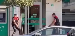 İzmir’de sıcak saatler Banka şubesine silahlı soygun girişimi