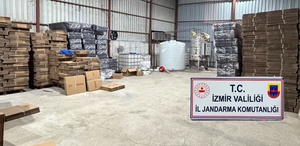İzmir’de 5 bin 100 litre etil alkol ele geçirildi, 2 şüpheli gözaltına alındı