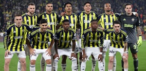 Fenerbahçe’den olaylı ayrılmıştı Yeni takımında kral oldu
