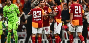 Gemisini kurtaran kaptan Galatasaray, Abdülkerim Bardakcı’nın füzesiyle kazandı