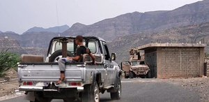 Yemen’de hükümet güçleri: Husilere ait hedefler vuruldu, 5 İHA düşürüldü