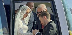 Gelin-damat düğün salonu yerine Tayyip Erdoğan’ı karşılamaya gittiler