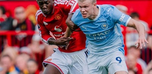 Manchester derbisinde inanılmaz zafer 67 dakika 10 kişi oynayıp kazandılar