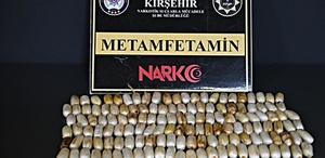 Kırşehir’de midesinden 1 kilo 159 gram uyuşturucu çıkan zanlı tutuklandı