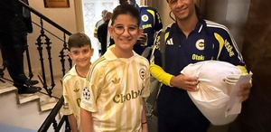 Nathan Ake’nin elindeki yastığın hikayesi ortaya çıktı