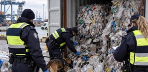 Limanı ayağa kaldıran baskın Plastik atıklardan 3,9 ton kokain çıktı