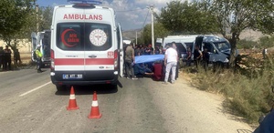 Alaşehir’de tarım işçisi dolu minibüs kazası: 14 yaralı