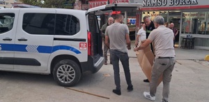 Gölcük’te polis aracına giren yavru kedi, itfaiyenin müdahalesiyle kurtarıldı