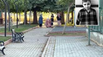 Bisiklet sürerken başına yorgun mermi isabet eden çocuk hayatını kaybetti