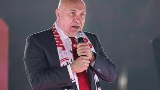 Yüksel Yıldırım 115 yıllık kulübün logosunu değiştirdi