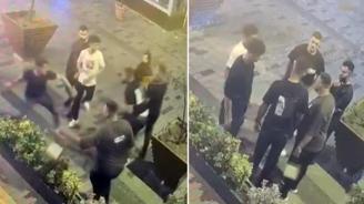 Kadınları taciz eden iki kişiyi bıçakla yaraladı