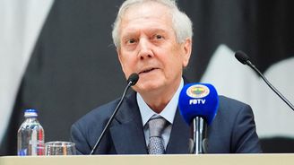 Aykut Kocaman dan sonra bir isim daha! Aziz Yıldırım dan dünyaca ünlü hocaya kanca