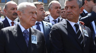 Özgür Özel cephesinden Bahçeli nin teklifine jet yanıt