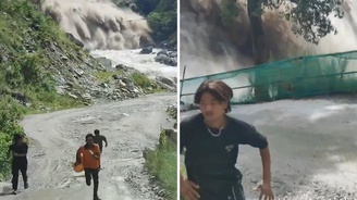 Nepal de sel felaketi: 359 can kaybı, 910 kayıp
