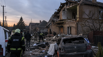 Rusya'nın Kiev bölgesine düzenlediği İHA saldırılarında 3' ü çocuk 4 kişi öldü