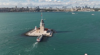 Boğaz'da turkuaz manzara: 3 günlük yağışın ardından deniz rengini değiştirdi