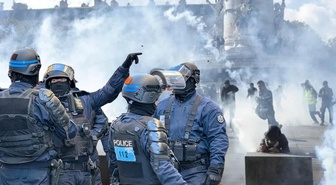 Fransa'da 500 farklı noktada eylem! Polis ekipleri ile göstericiler arasında çatışma çıktı