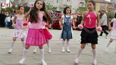 Miniklerin Bahar Sevinci