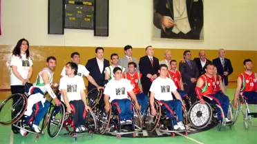 Özürlüler Takımına 6 Tekerlekli Sandalye
