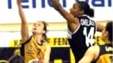 Fenerbahçe'nin Kızları Şampiyonluğa Yakın