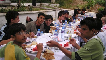 Kütahya'da Yetiştirme Yurdunda Kalan Çocuklara Piknik Morali