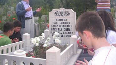 Kütahya'nın Duayen İş Adamı Ali Güral, Ölümünün 22. Yıldönümünde Dualarla Anıldı
