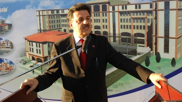 TBMM Başkan Vekili Pakdil: 'Ülkemizde Yetişen İnsanları Kendimize Hedef Almamalıyız'