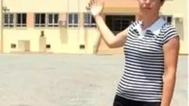 Türbana Müdahale Etti Hakarete Uğradı
