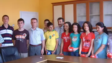 Oks'de Dereceye Giren Öğrencilere Simav Kaymakamlığı'ndan Ödül