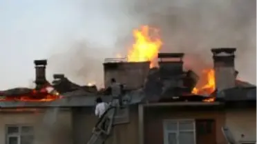Bingöl'de Bir Sitede Çıkan Yangın Korkuttu