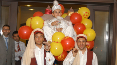 Atsız Ailesinin Mutlu Günü