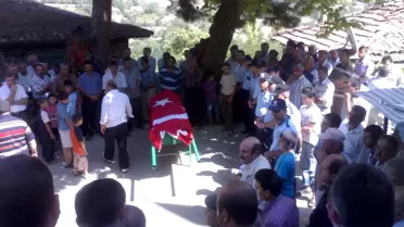 Otobüs Kazasında Ağır Yaralanan Polis Memuru Hayatını Kaybetti