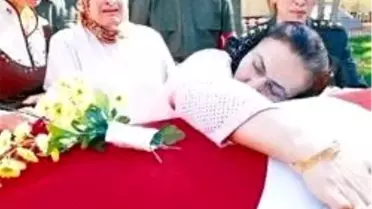 Şehit Olan Eşinin Arkasından Haykırdı