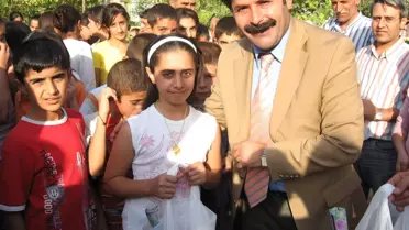 Derik Belediyesi'nden 400 Öğrenciye Kırtasiye Yardımı