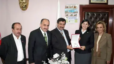 AK Parti Erzurum Milletvekili Fazilet Dağcı Çığlık Dadaşkent Belediye Başkanı Vahdettin Yaylalı'yı Ziyaret Etti