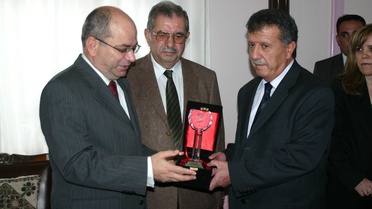 Tysd Karabük Şubesi Tarafından,yardım Sevenlere Plaket Verildi