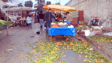 Adana'da Açık Semt Pazarları Çözüm Bekliyor