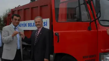 Yüreğir Belediyesi'nden Çakırhüyük Belediyesi'ne Araç Yardımı