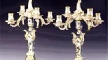 Hitler İmzalı Şamdanlar Açık Artırmayla Satışta